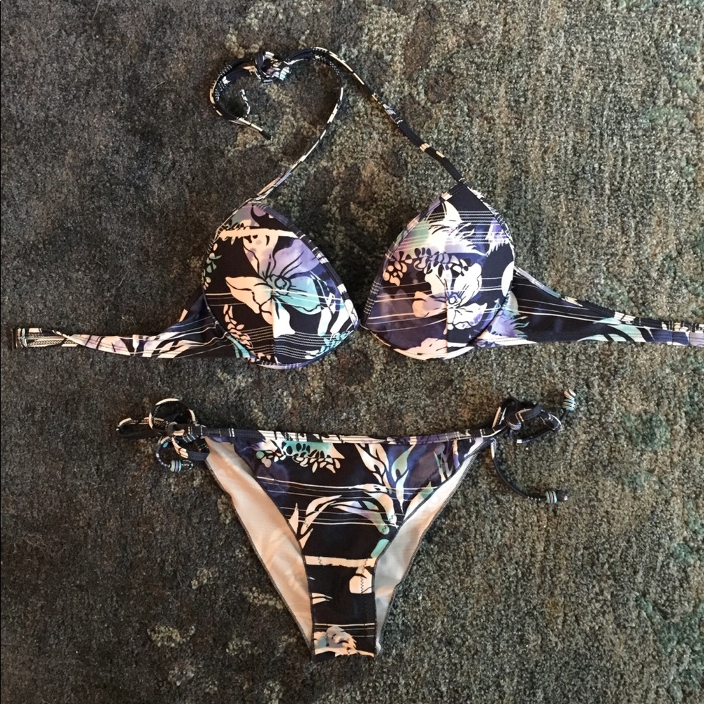 Floral print bikini